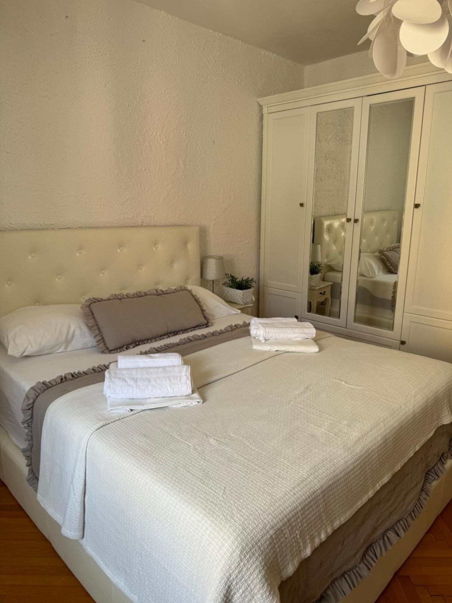 City Square Apartment Porec Luaran gambar